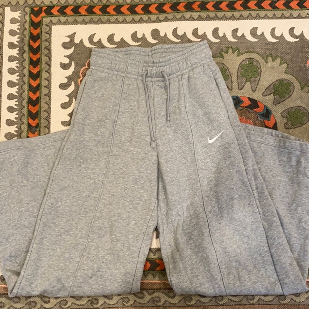 Gray Nike Sweatpants